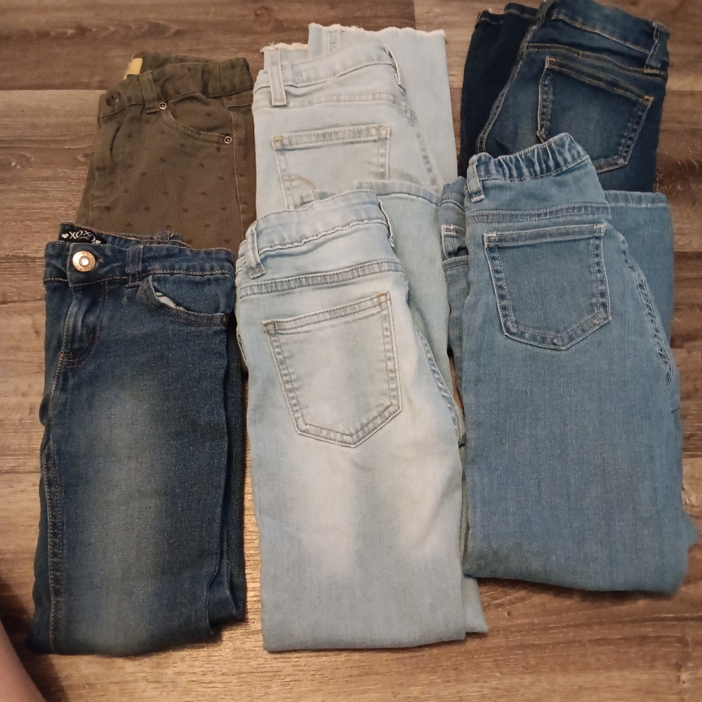 Six pairs of girls size 7 jeans